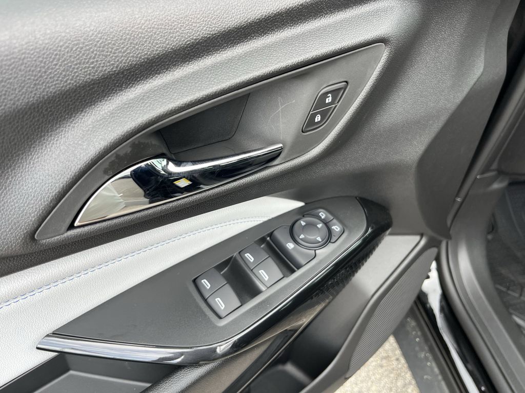 new 2025 Chevrolet Trax car, priced at $22,862