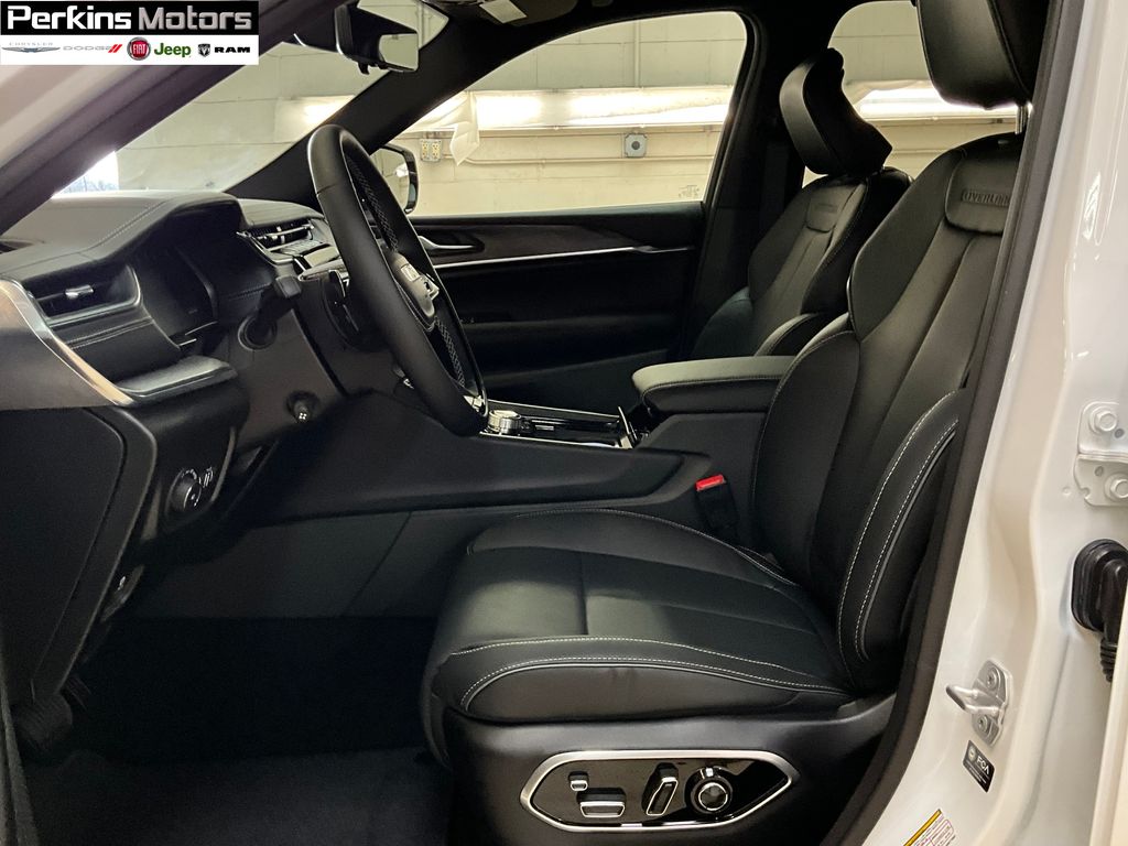 new 2025 Jeep Grand Cherokee car, priced at $59,332