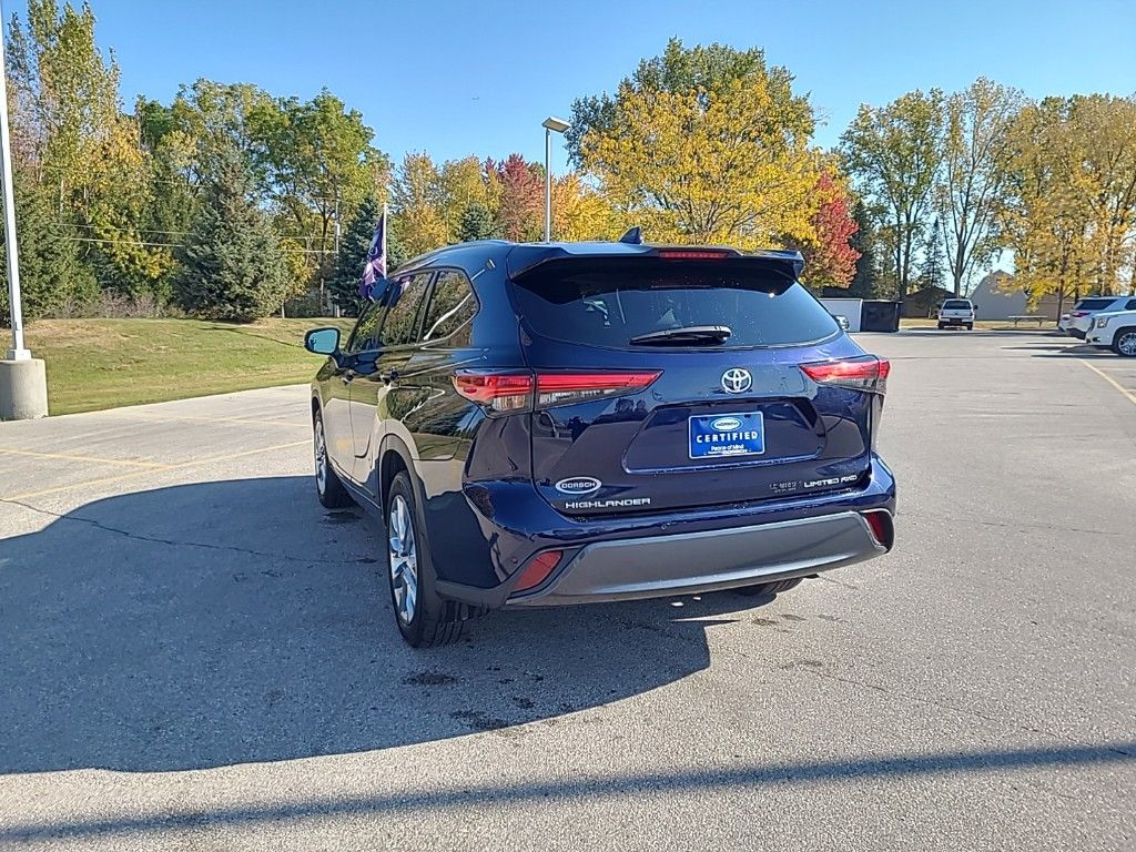 used 2020 Toyota Highlander car, priced at $30,749