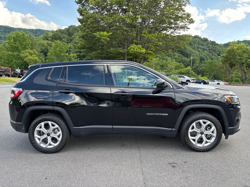new 2025 Jeep Compass car, priced at $26,990