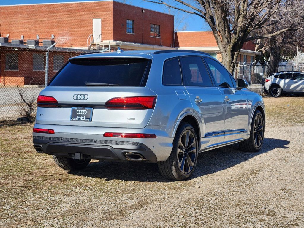 new 2025 Audi Q7 car, priced at $92,350