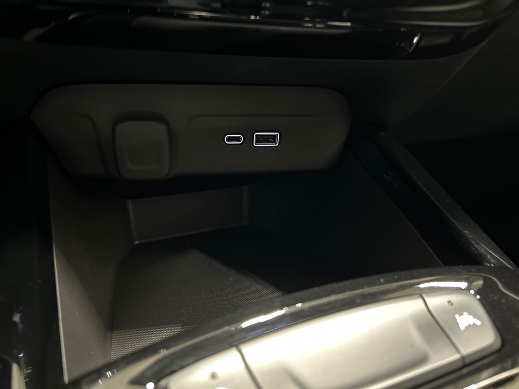 used 2024 Chevrolet Trax car, priced at $22,978