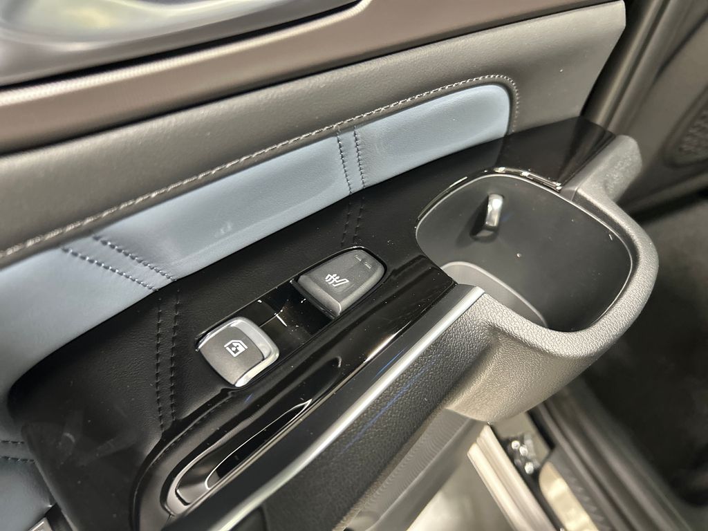 new 2025 Kia Sorento Hybrid car, priced at $44,924