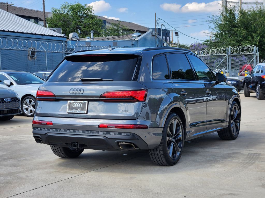 new 2025 Audi Q7 car, priced at $77,750