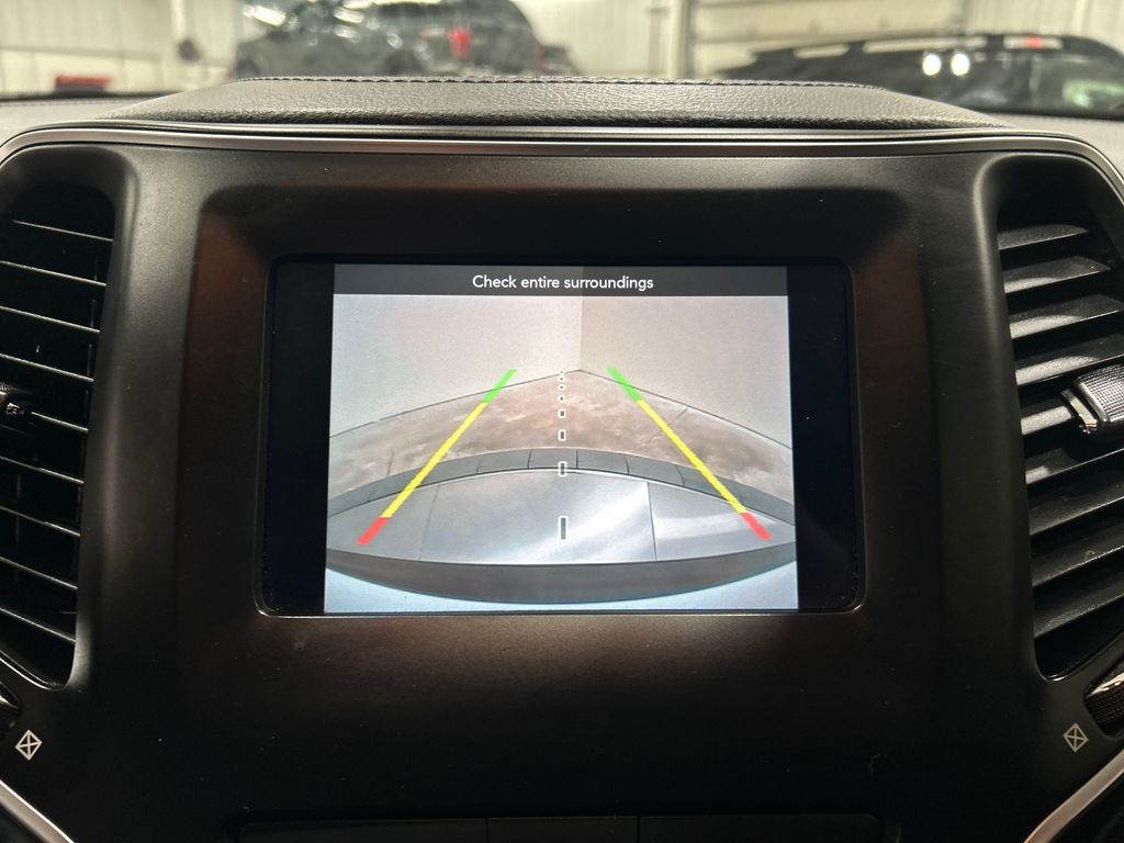 used 2019 Jeep Cherokee car, priced at $15,525