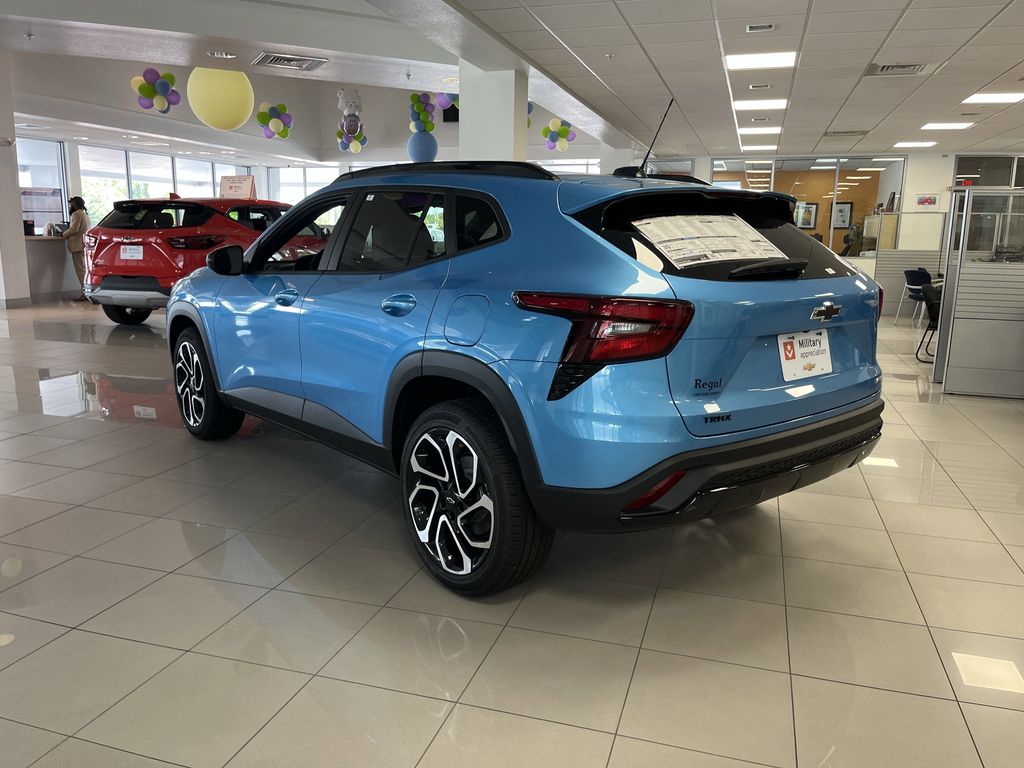 new 2025 Chevrolet Trax car, priced at $27,048