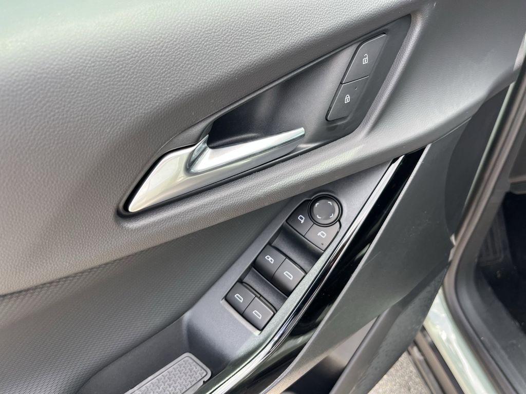 new 2026 Chevrolet Equinox car, priced at $28,893