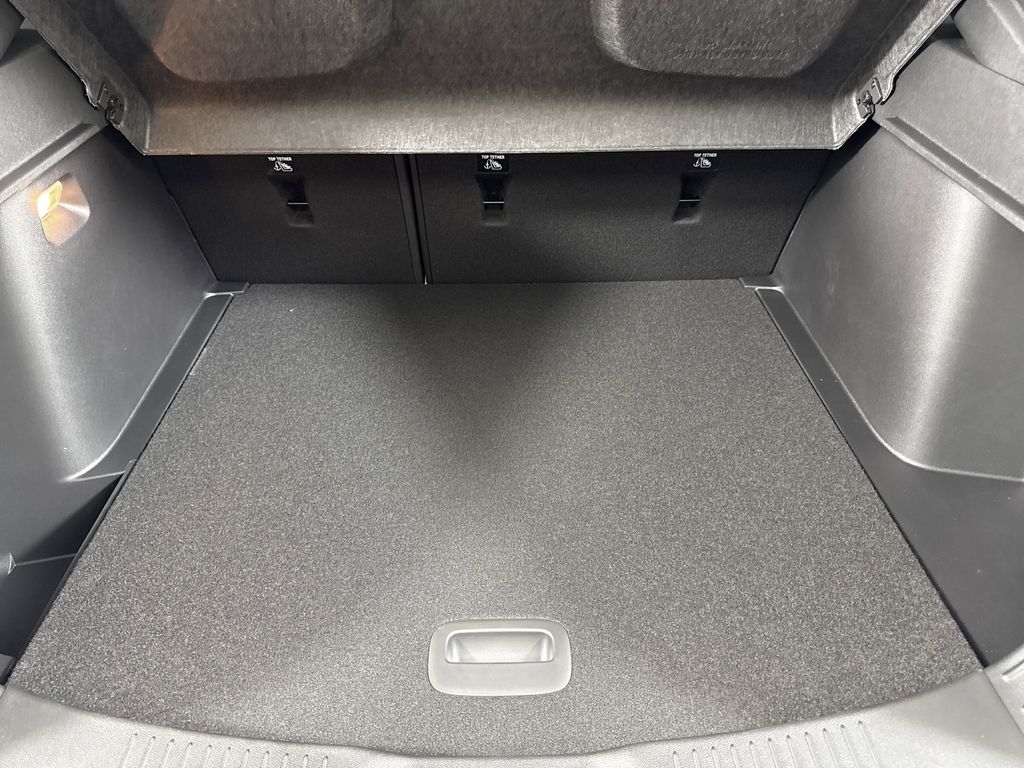 new 2025 Buick Envista car, priced at $29,075
