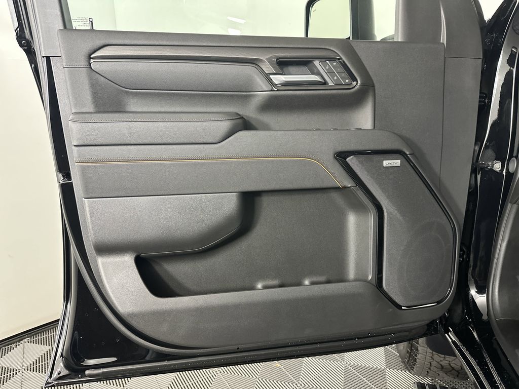 new 2025 GMC Sierra 2500HD car, priced at $87,134