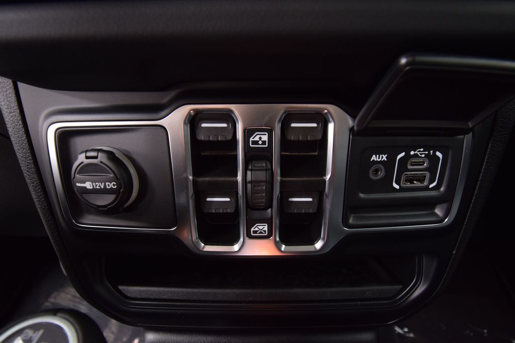 new 2026 Jeep Wrangler car, priced at $53,185
