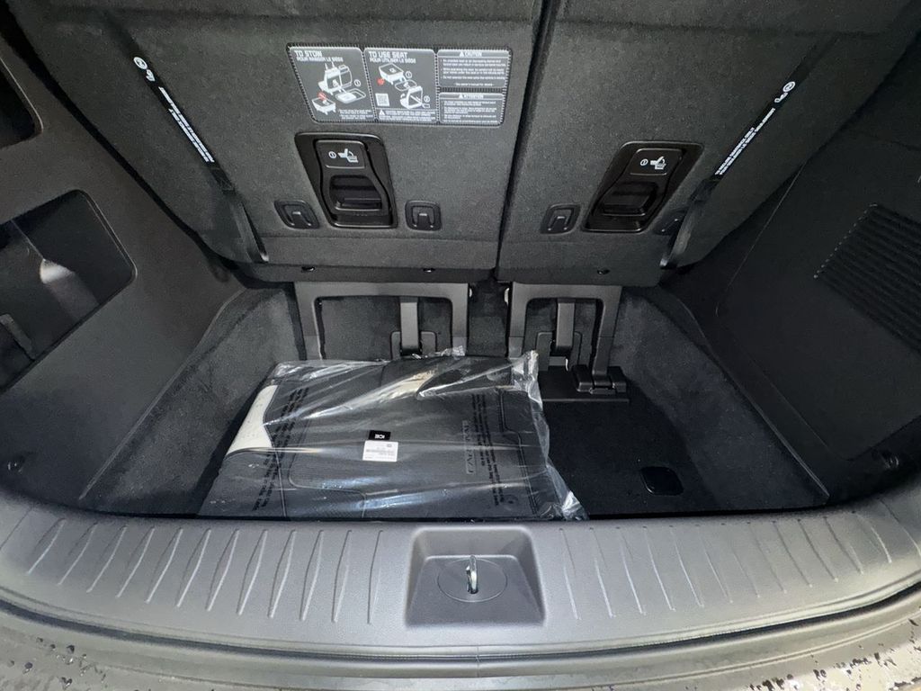 new 2025 Kia Carnival car, priced at $47,884