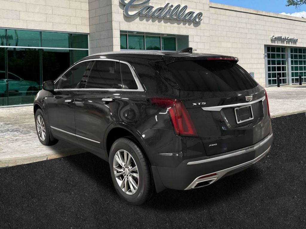 used 2022 Cadillac XT5 car, priced at $34,950