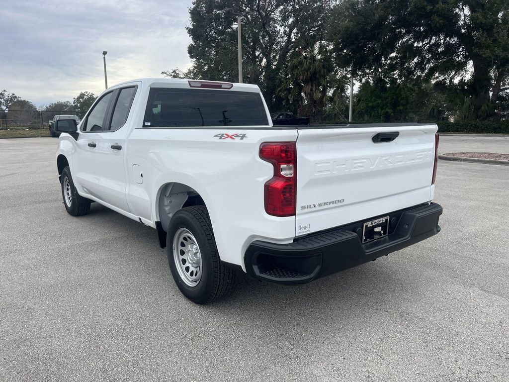 new 2025 Chevrolet Silverado 1500 car, priced at $38,648