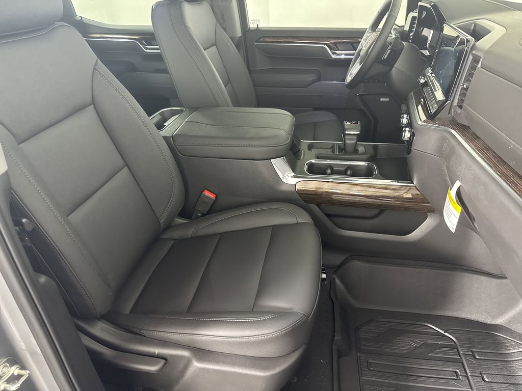 new 2025 GMC Sierra 1500 car, priced at $62,424