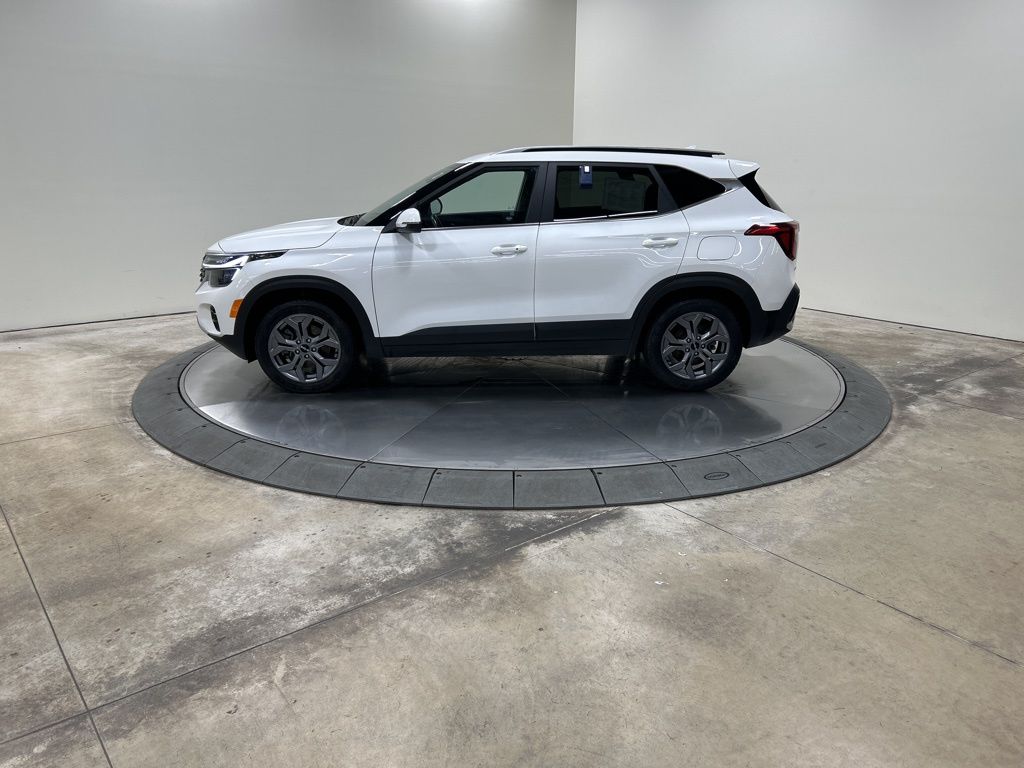 used 2024 Kia Seltos car, priced at $23,374