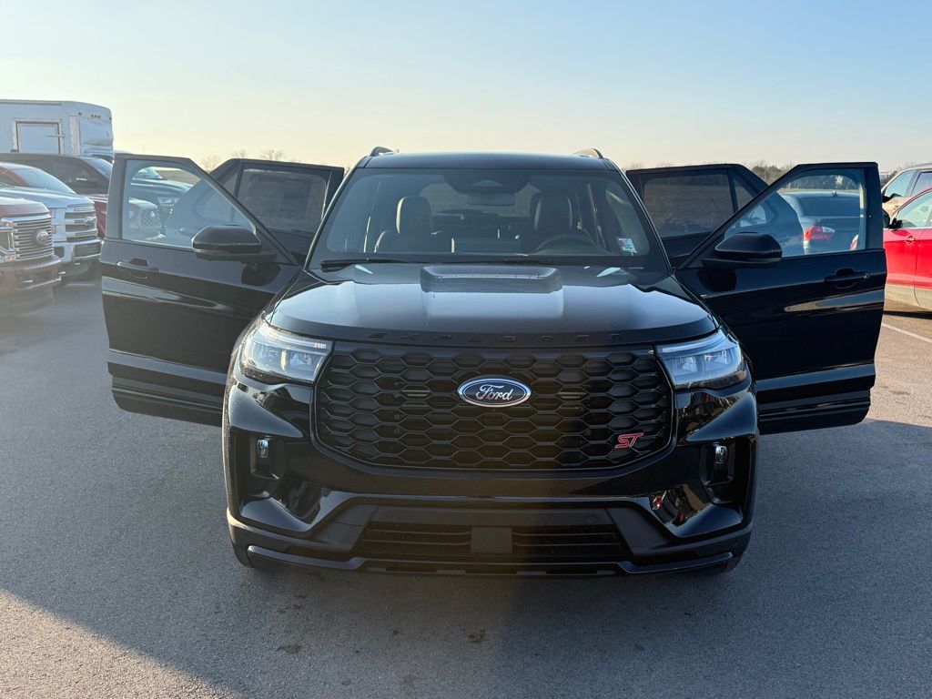 new 2025 Ford Explorer car, priced at $55,551