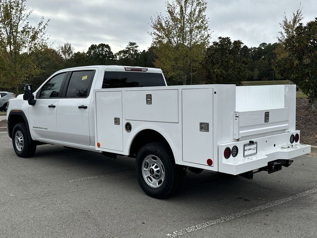 new 2024 GMC Sierra 2500HD car, priced at $48,933