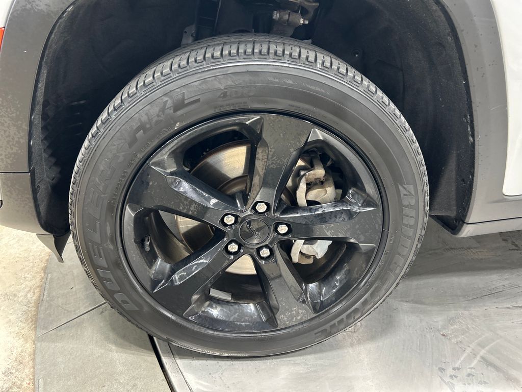 used 2021 Jeep Grand Cherokee L car, priced at $30,454