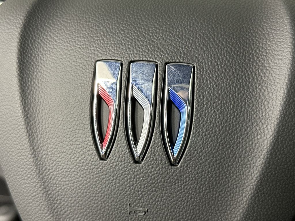 new 2025 Buick Envista car, priced at $27,375