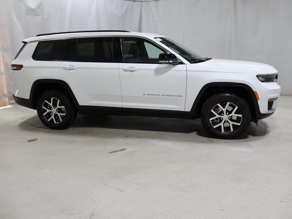 new 2025 Jeep Grand Cherokee L car, priced at $47,700