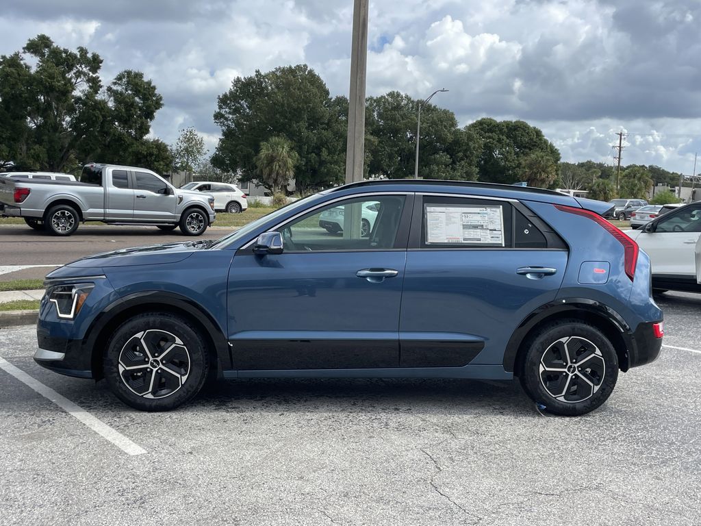 new 2025 Kia Niro car, priced at $33,027