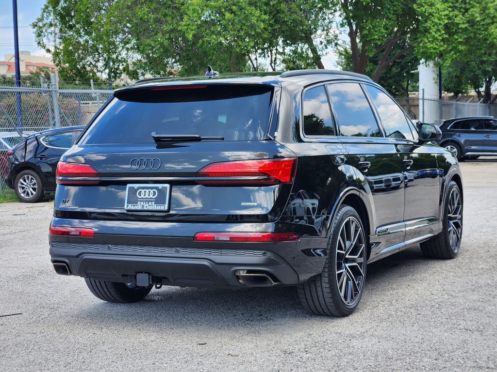 new 2025 Audi Q7 car, priced at $78,950