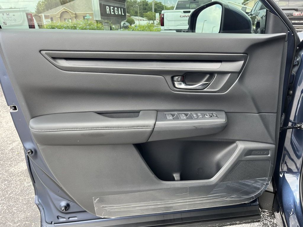 new 2025 Honda CR-V car, priced at $31,675