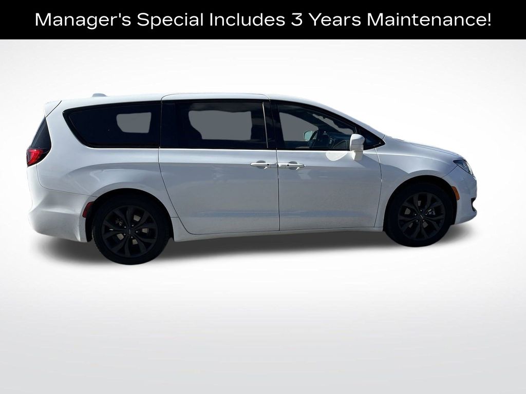 used 2018 Chrysler Pacifica car, priced at $10,554