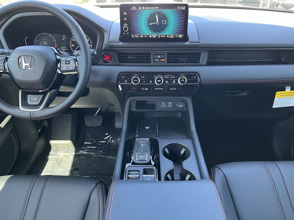 new 2025 Honda Pilot car, priced at $48,859