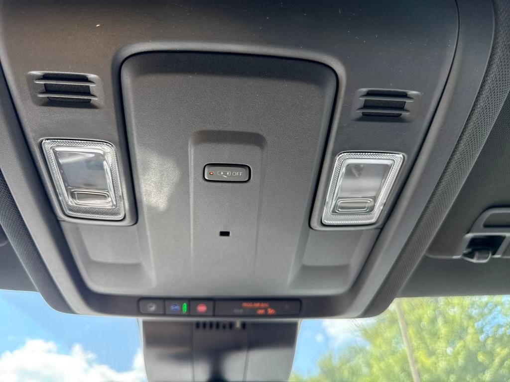 new 2025 Chevrolet Suburban car, priced at $69,445