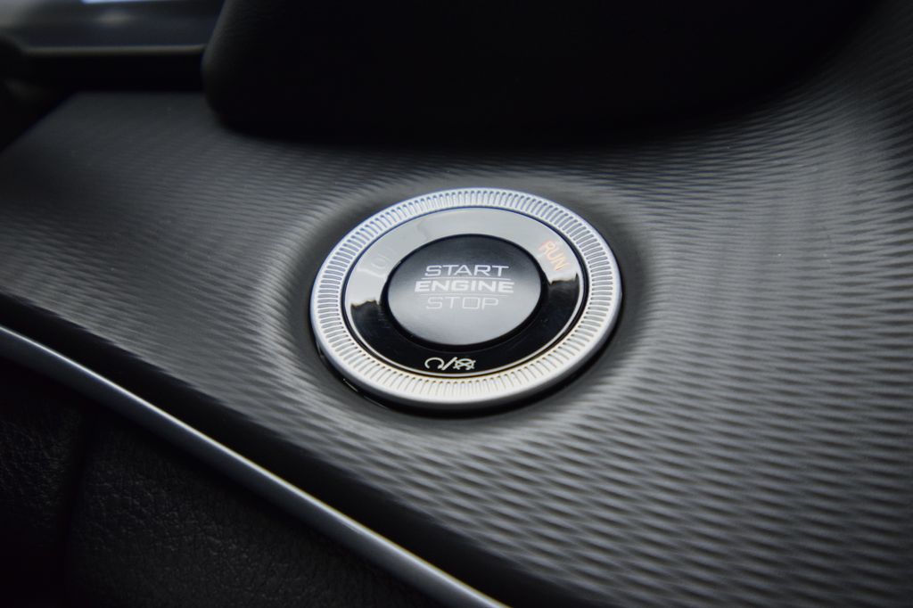 new 2025 Jeep Grand Cherokee car, priced at $40,288