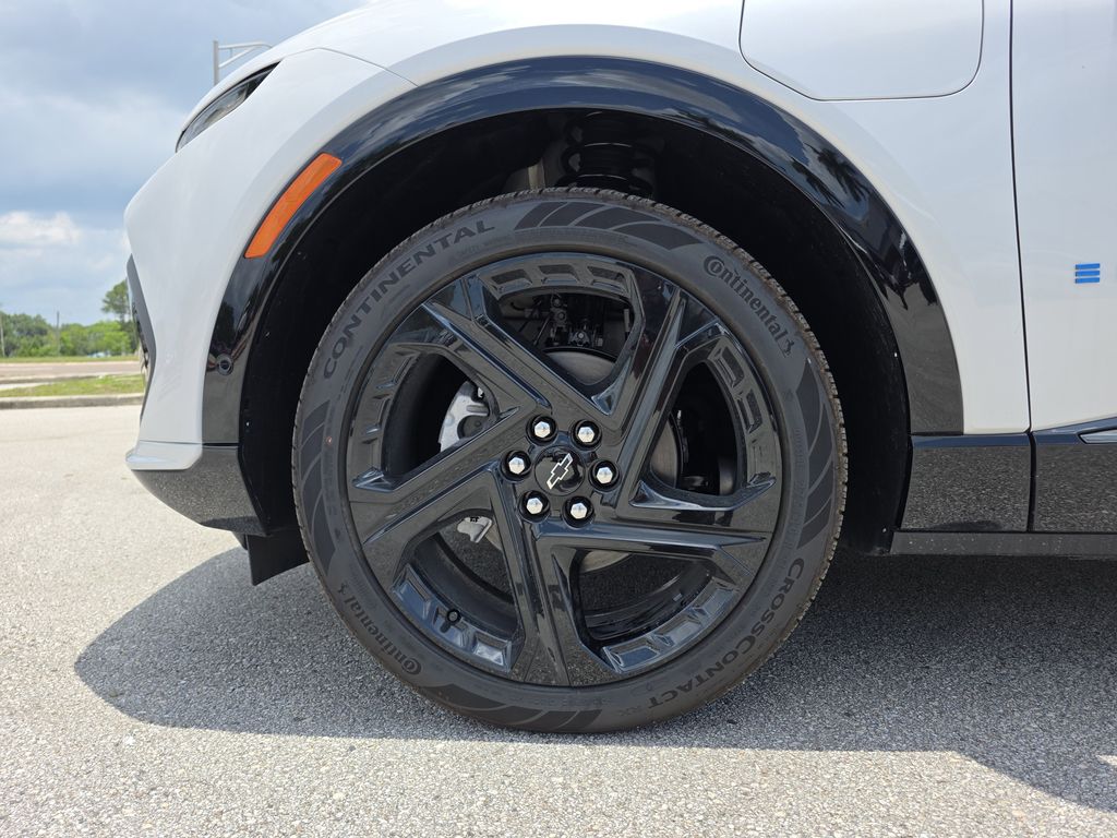 new 2025 Chevrolet Equinox EV car, priced at $52,026
