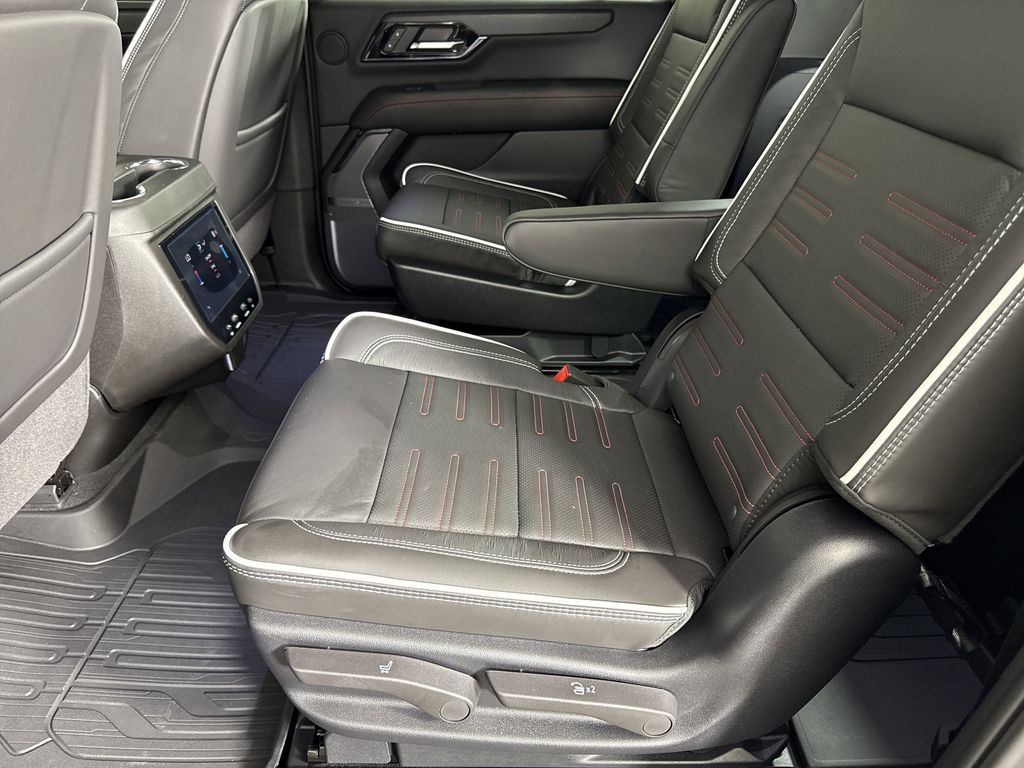 new 2025 GMC Yukon XL car, priced at $103,789