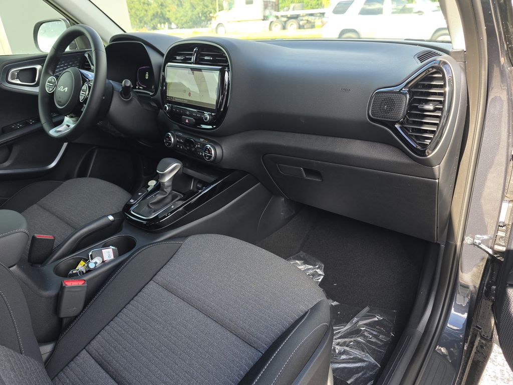 new 2025 Kia Soul car, priced at $25,042