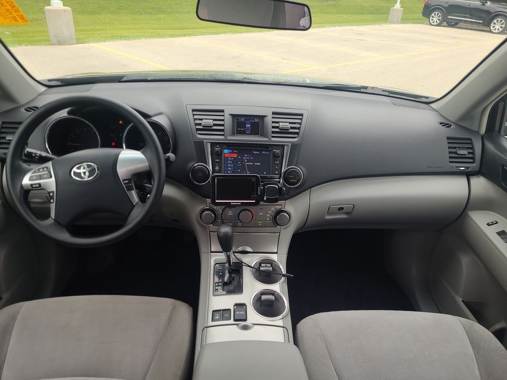 used 2013 Toyota Highlander car, priced at $15,794