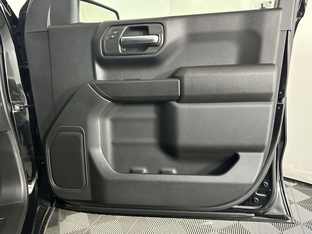 new 2025 GMC Sierra 1500 car, priced at $36,880