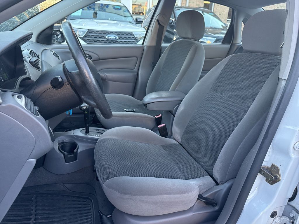 used 2003 Ford Focus car, priced at $5,900