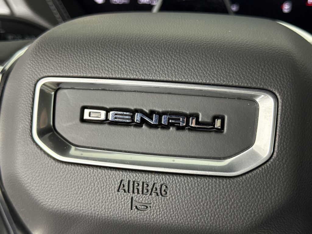 new 2025 GMC Yukon XL car, priced at $97,086