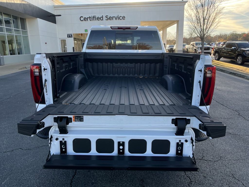 new 2025 GMC Sierra 2500HD car, priced at $80,403