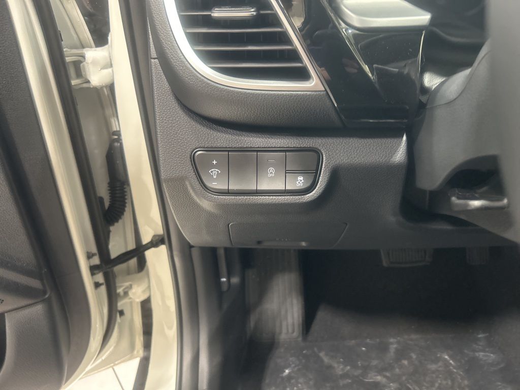 new 2026 Kia Seltos car, priced at $27,860