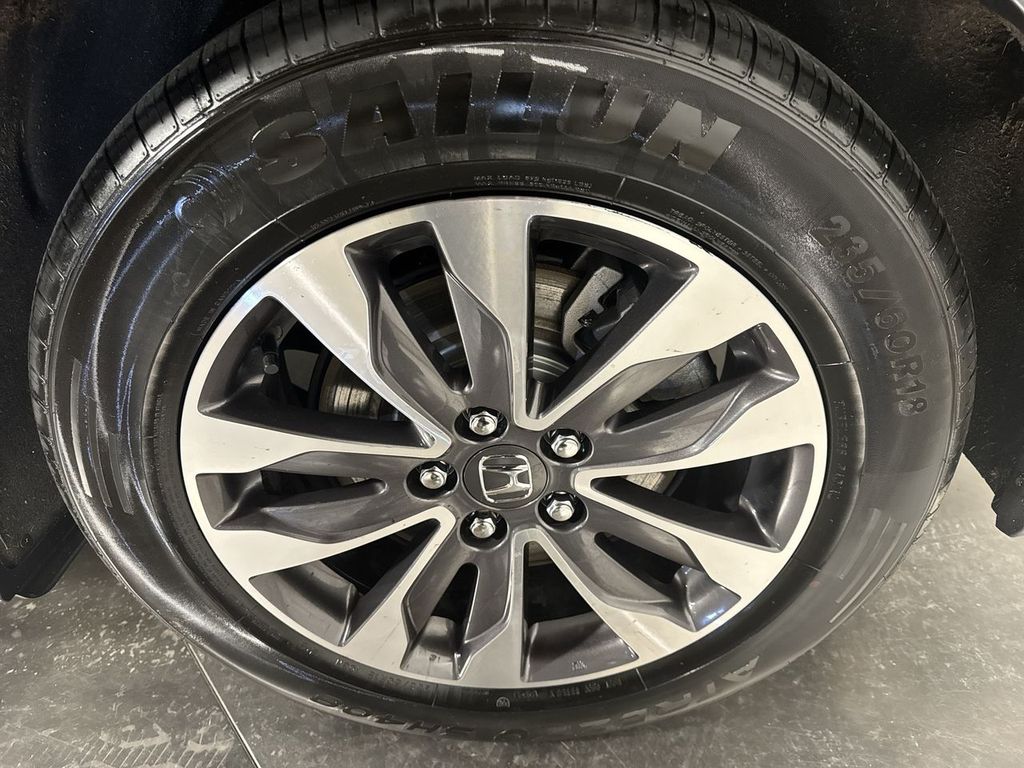used 2023 Honda Odyssey car, priced at $34,304