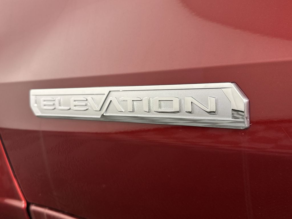 new 2025 GMC Canyon car, priced at $40,995