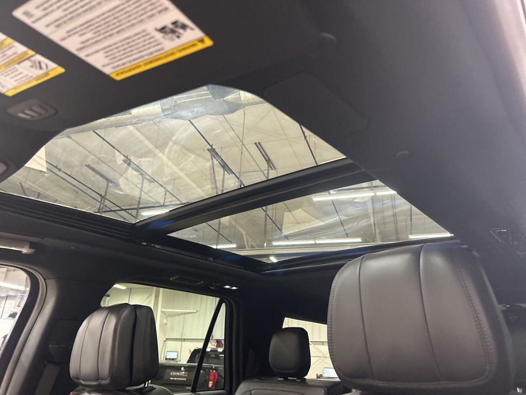new 2025 Lincoln Navigator car, priced at $110,535