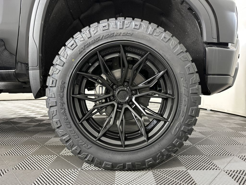new 2025 GMC Sierra 1500 car, priced at $69,299