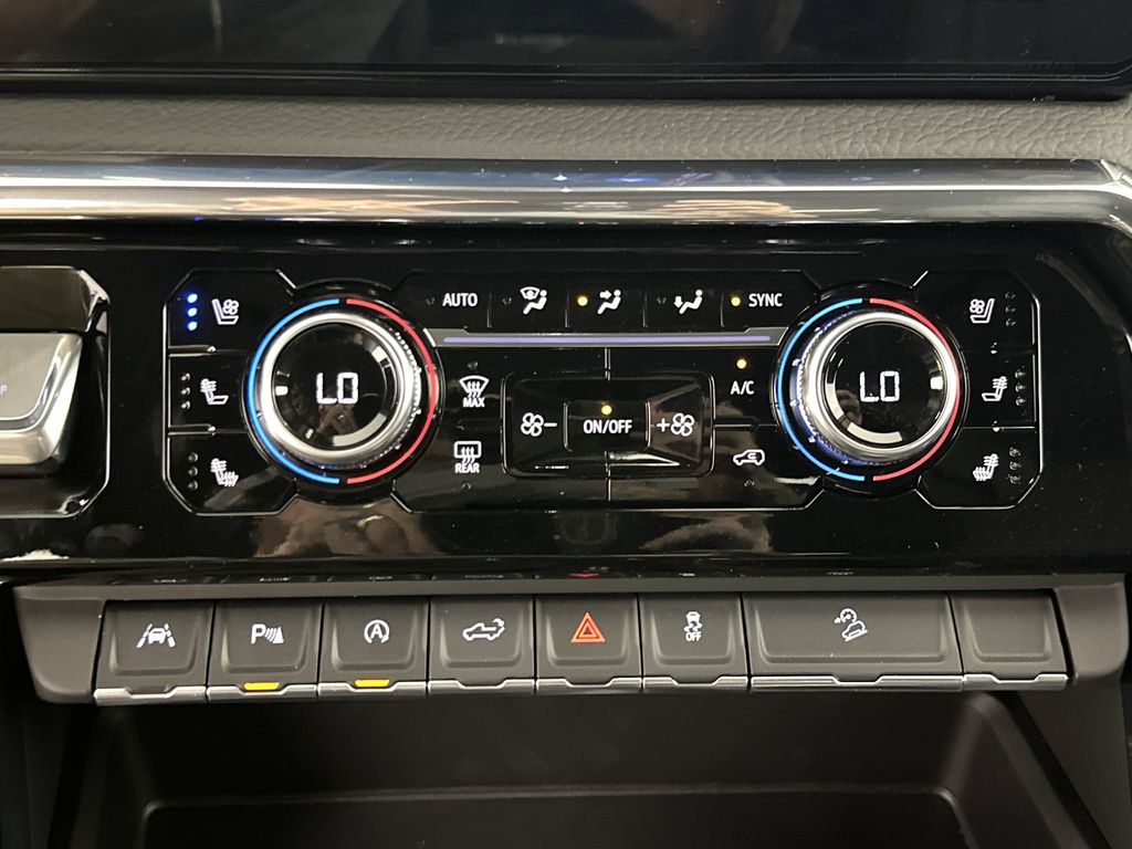new 2025 GMC Sierra 1500 car, priced at $69,694