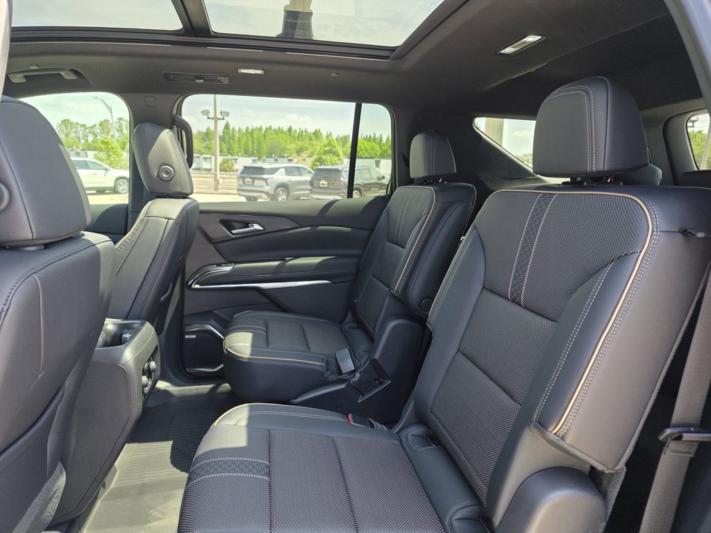new 2025 Chevrolet Traverse car, priced at $56,658