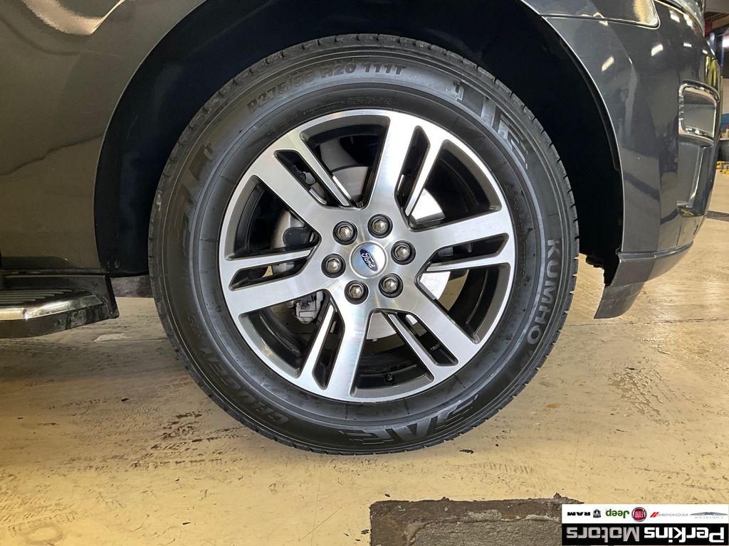 used 2023 Ford Expedition car, priced at $42,738