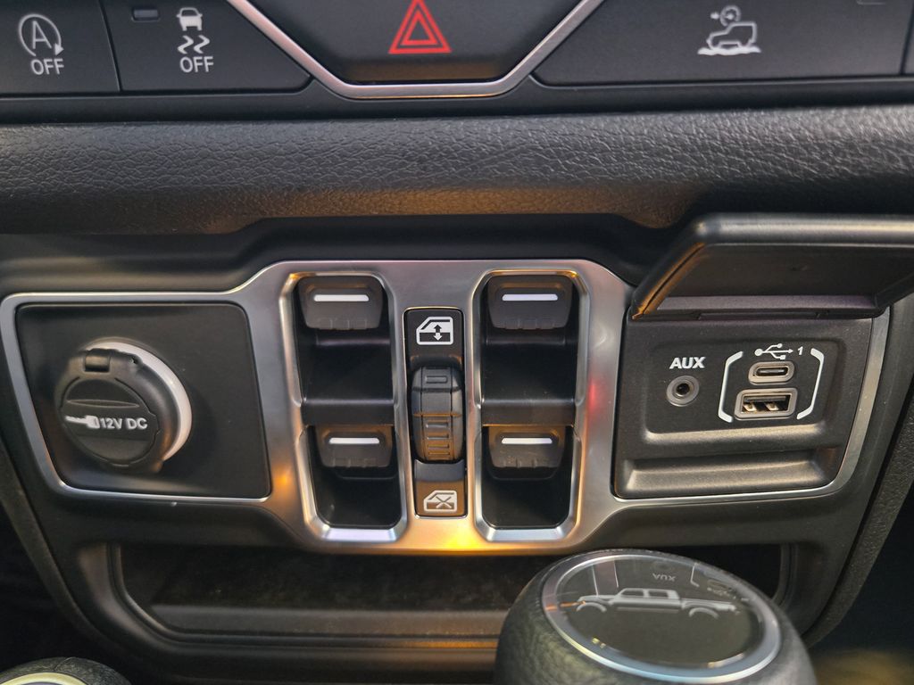 new 2025 Jeep Gladiator car, priced at $42,434