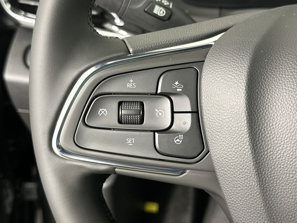 new 2025 Buick Envista car, priced at $26,070