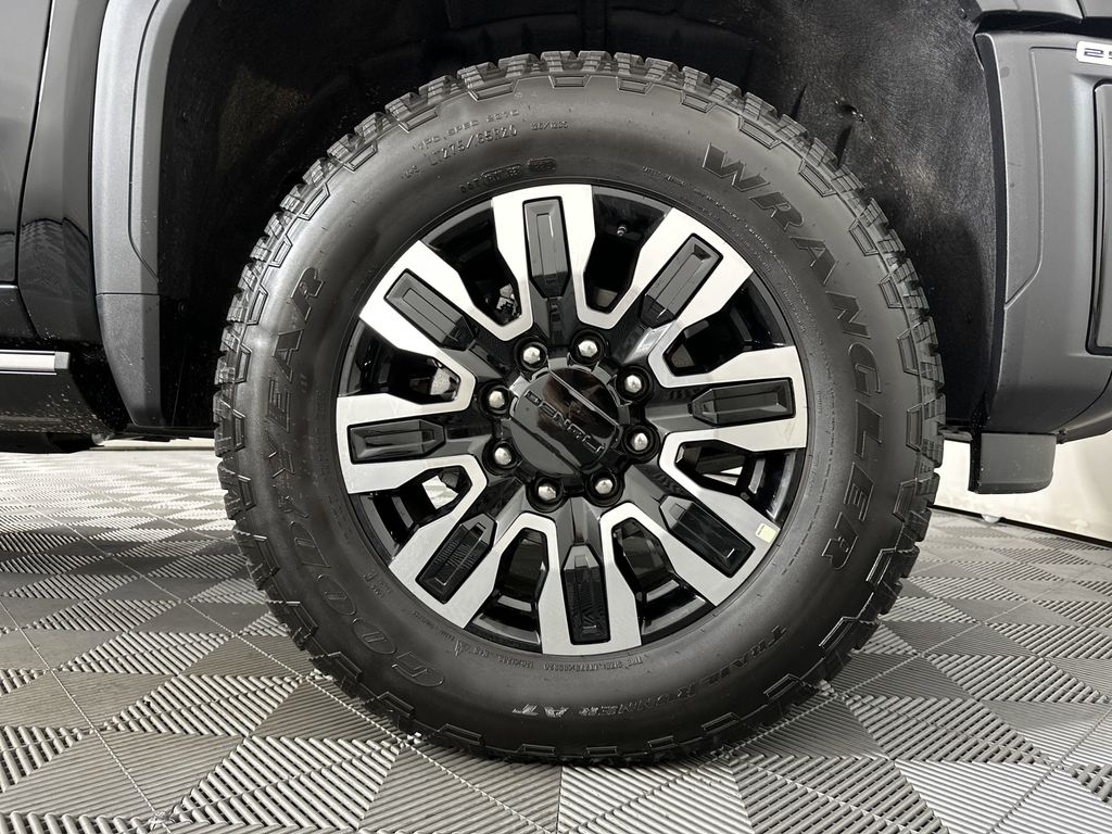 new 2025 GMC Sierra 2500HD car, priced at $94,014
